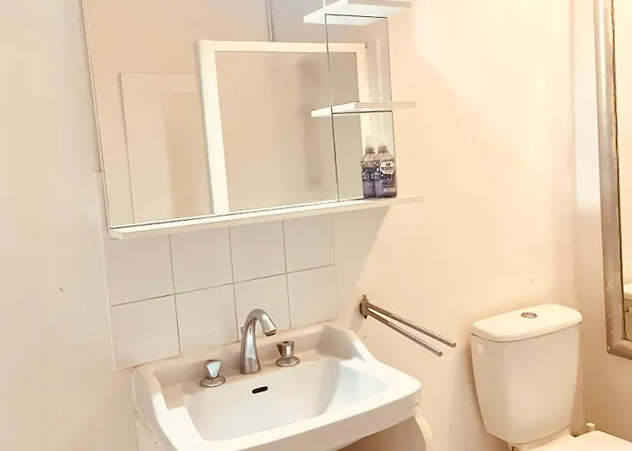 La Maisonnette Du Parc - Piscine - Tennis Appartement Nîmes