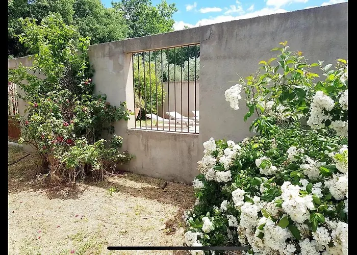 La Maisonnette Du Parc - Piscine - Tennis Appartement Nîmes